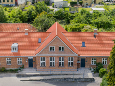 Dronefoto af Gevninge Kulturhus - Bibliotek og Beboerhus